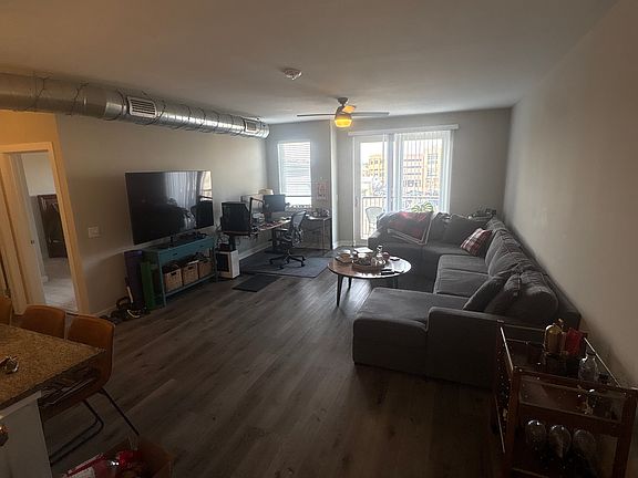 3rd image of 333 S 1st St #300