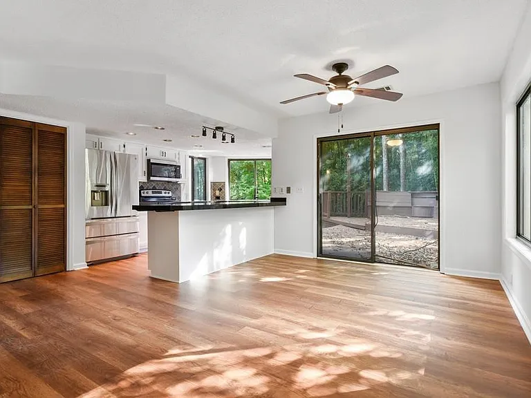1000 Muirfield Dr — Photo 24