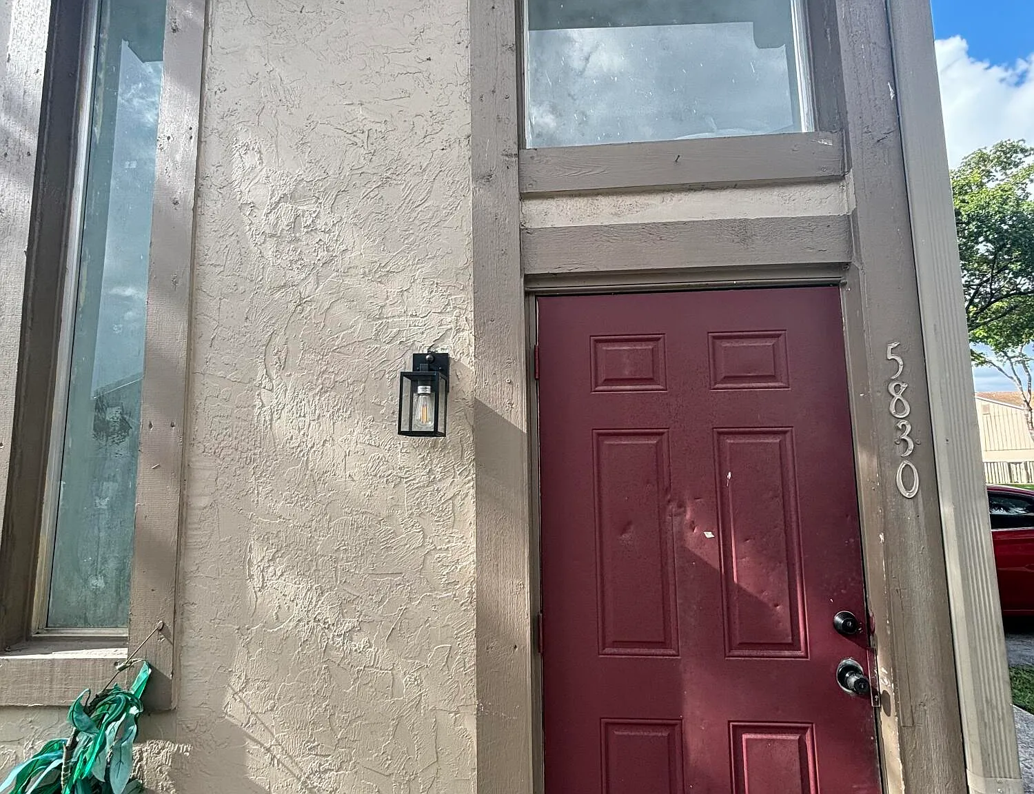 3 bed, 2.0 bath, 1080 sqft, $2,400 — Photo 1
