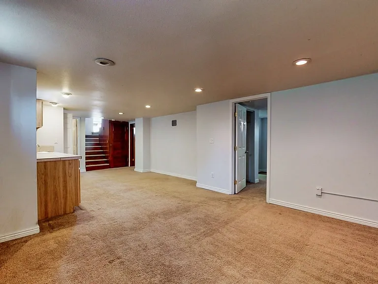 3317 N Saint Paul St — Photo 25