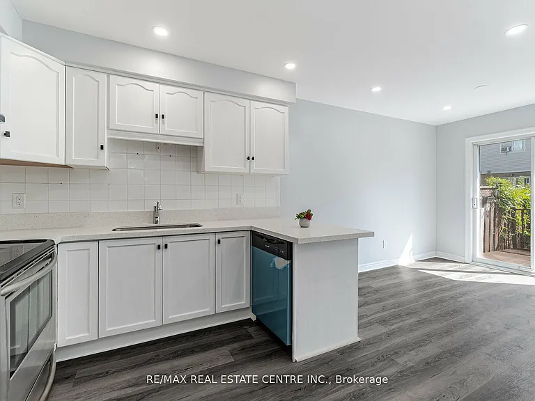 63 Pinewoods Dr — Photo 8
