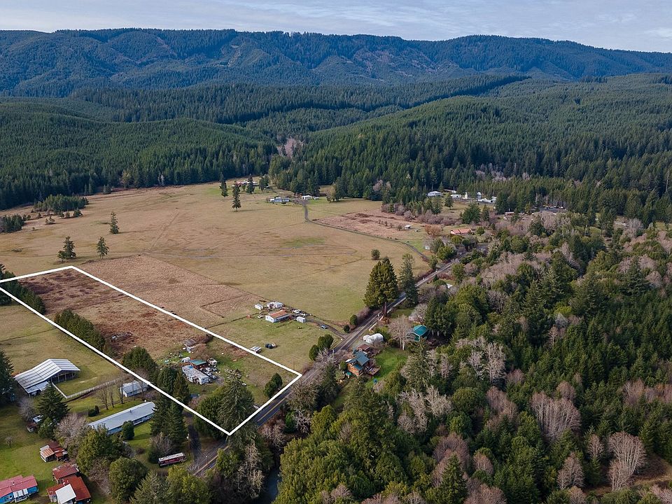 2nd image of 60062 Fairview Rd