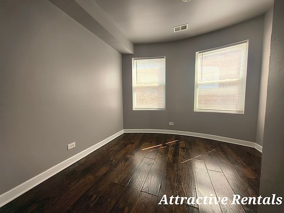 5th image of 9823 S Loomis St #2N