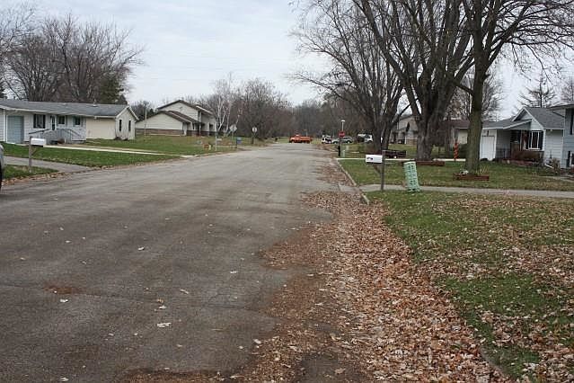2nd image of L4 Meadow Ln