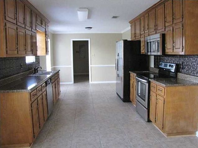 1st image of 198 Saint Clair Dr