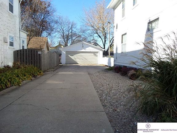 5th image of 725 N Clarkson St