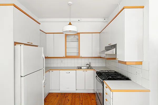 Sold by Compass | media 8