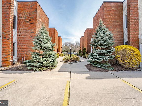 4th image of 414 Wesley Ave APT 101