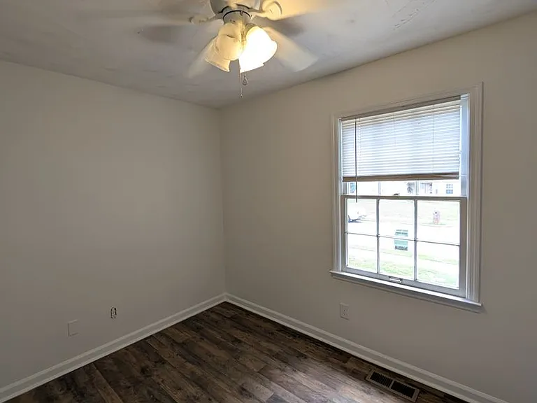 1060 Sandy Springs Rd NW — Photo 21