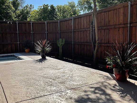 5th image of 6540 Shadywood Dr