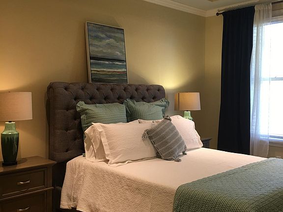 3rd image of 1200 Jefferson Ave #303