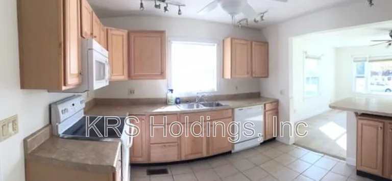 14 Curtis Dr — Photo 5