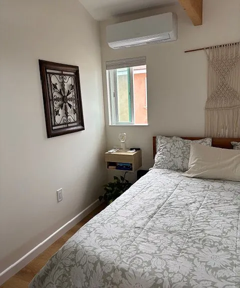 1630 Moreno St — Photo 3