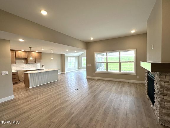 3rd image of 15309 Cypress Dr