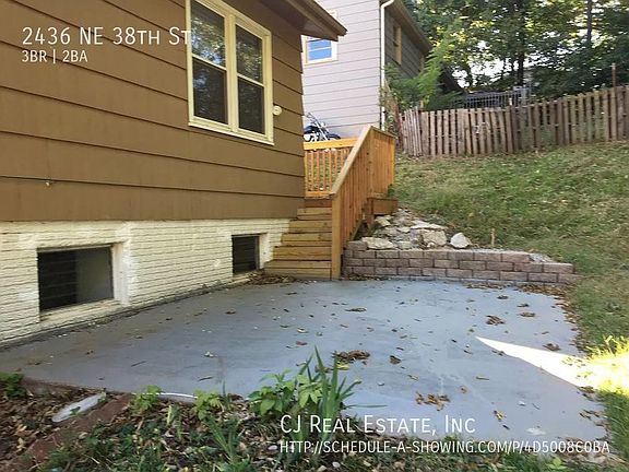 2nd image of 2436 NE 38th St