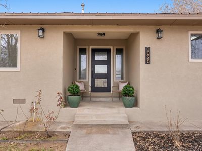 1025 Sandra Ln, Bosque Farms, NM, 87068