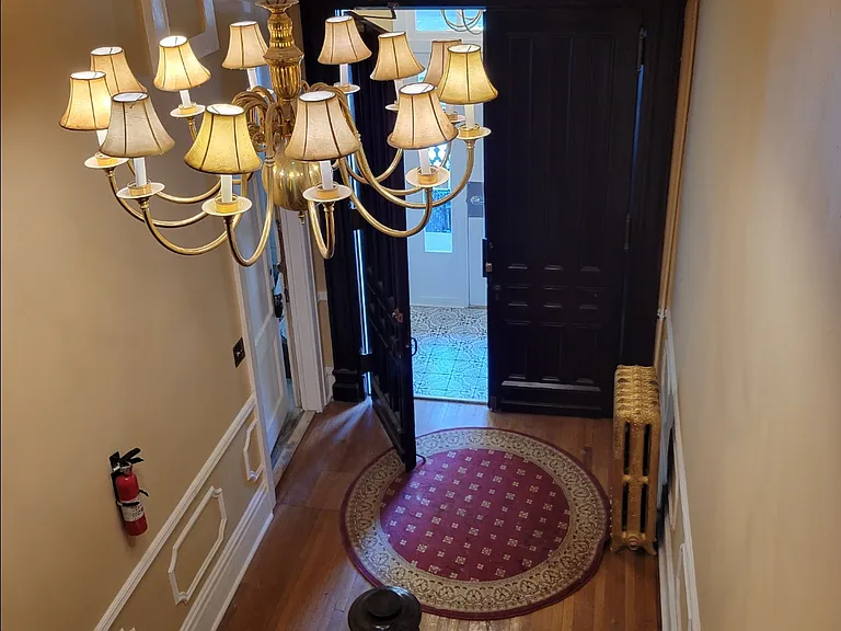177 2nd St #1R — Photo 24