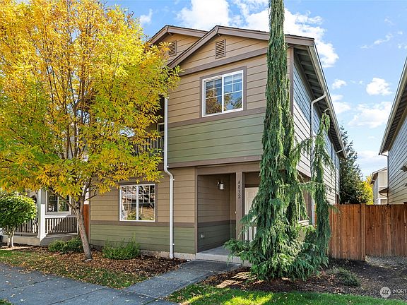 4th image of 4832 148 Street NE