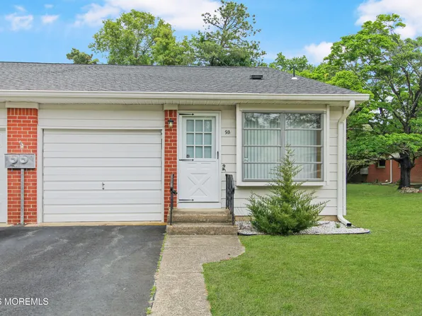 9b Lenape Drive, Whiting, NJ 08759