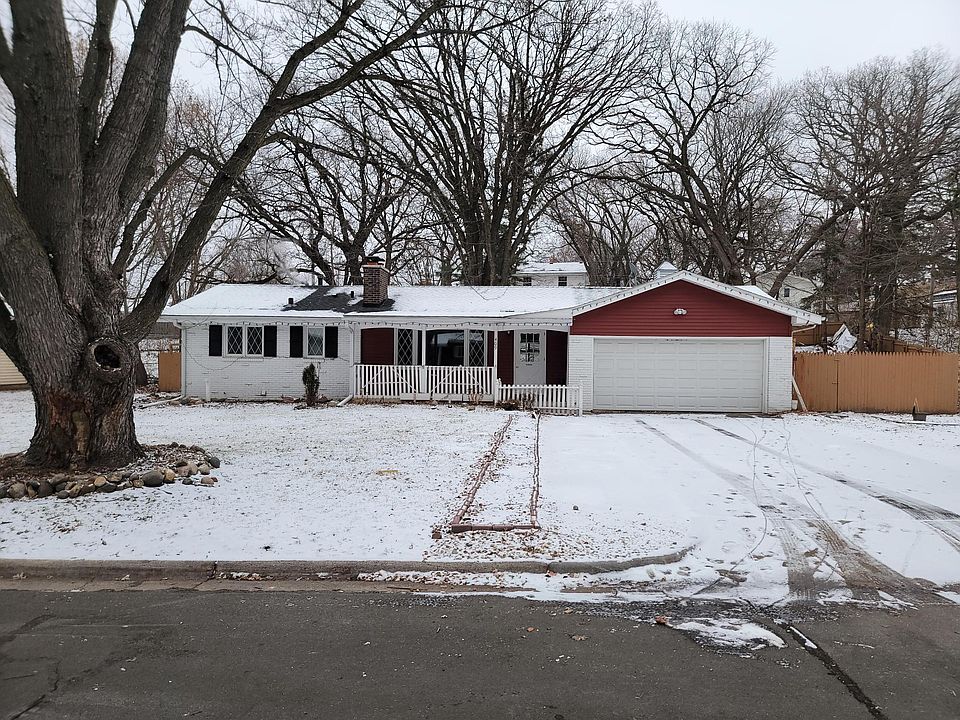 1st image of 409 Hemlock Dr