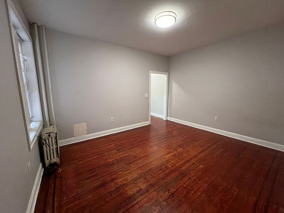 1st image of 500 Baldwin Ave APT 1