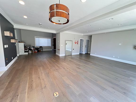 4th image of 4078 Moreland Way