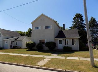 621 Arbutus Ave, Manistique, MI 49854