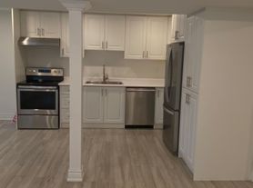 65 Ruffle Ln, Richmond Hill, ON
