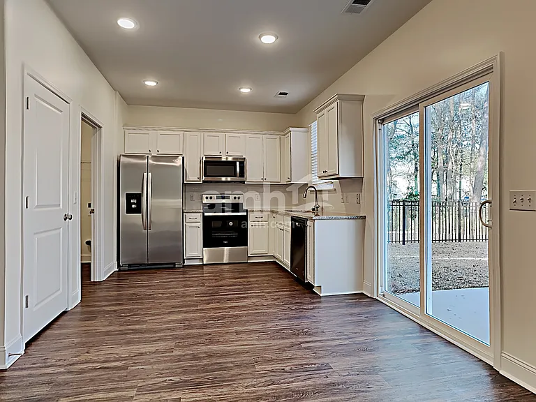 307 Bering Ln — Photo 4