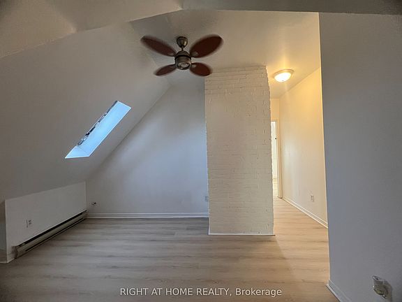 5th image of 169 Bayfield St Unit 3