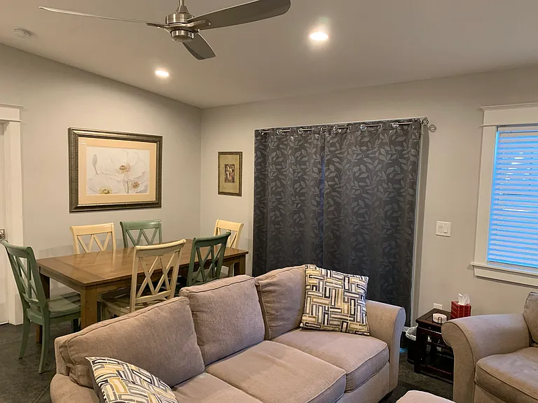 3403 Saxon Dr — Photo 21