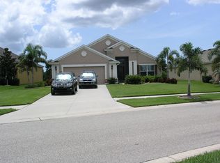 126 Star Shell Dr, Apollo Beach, FL 33572