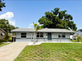 235 SE Madison Cir N, Saint Petersburg, FL 33703