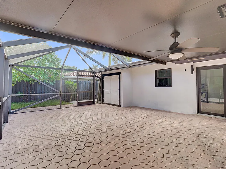 1250 SW 4th St — Photo 48