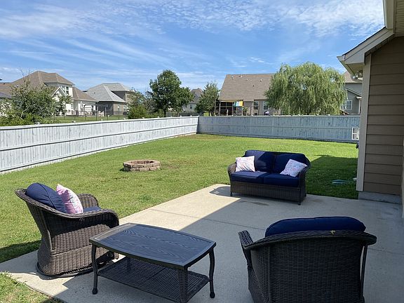 3rd image of 5904 Sonoma Ct