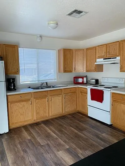2 bed, 950 sqft, $1,150 — Photo 4
