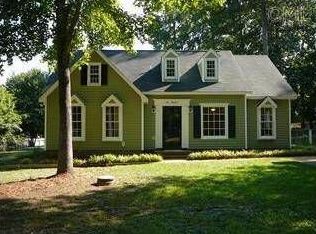 100 Hawkfield Ct, Irmo, SC 29063