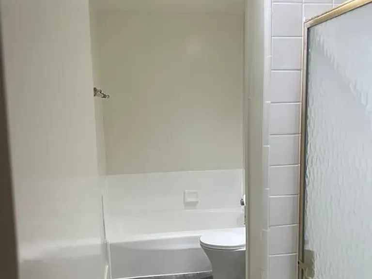 650 Westbourne Dr. — Photo 7
