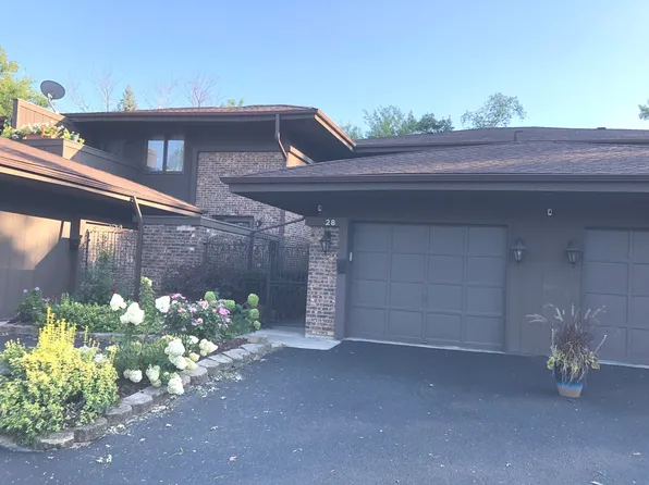 28 Cedar Creek Ct Unit A, Palos Heights, IL 60463
