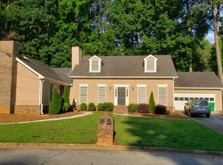2536 Leeshire Rd, Tucker, GA 30084