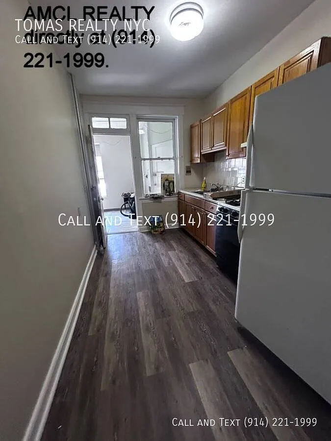 100 Mclean Ave Yonkers — Photo 4