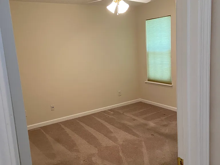 1149 Riverside Ter — Photo 7