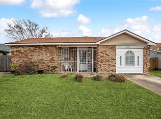 6961 Ridgefield Dr, New Orleans, LA 70128