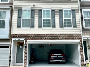 9194 Wyche Knoll Ln, Manassas, VA 20110