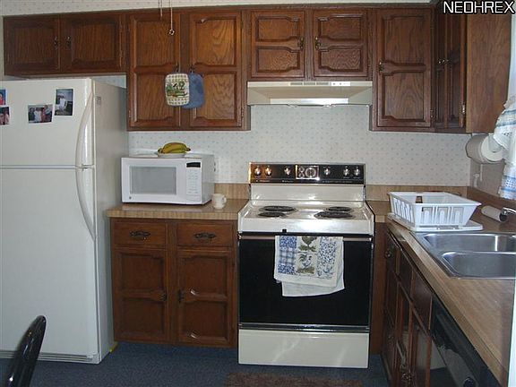 4th image of 900 Pearson Cir