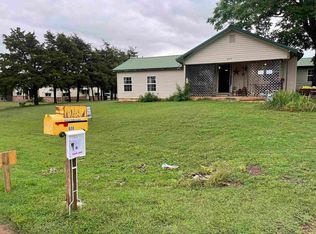 608 S Rush Ave, Rush Springs, OK 73082