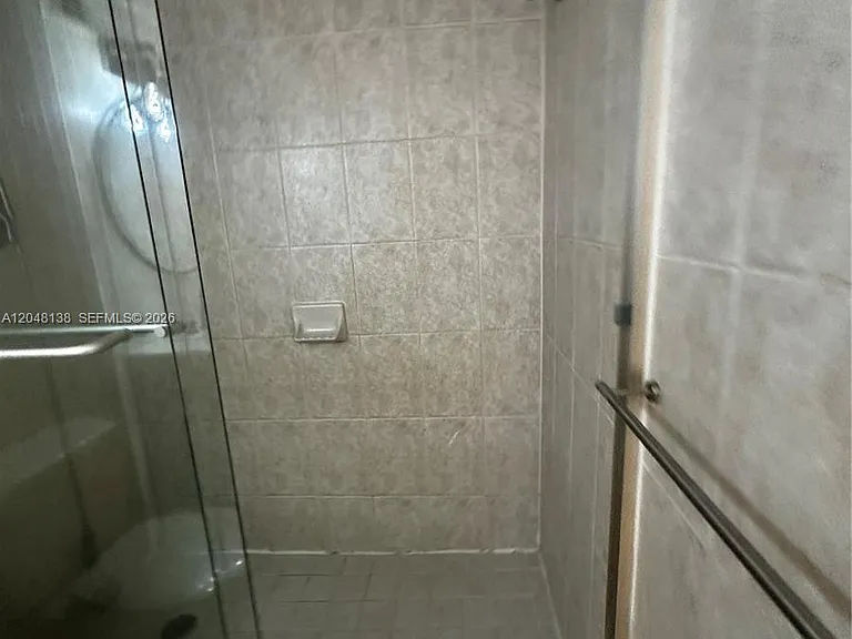 16919 N Bay Rd #710 — Photo 10