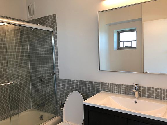 3rd image of 3600 N Lake Shore Dr APT 2814