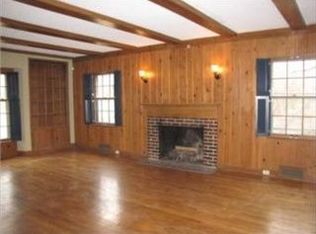 5516 Mission Rd, Fairway, KS 66205