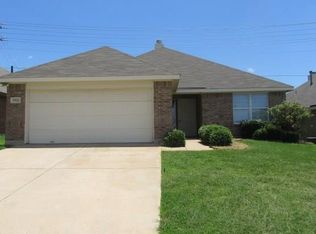 9952 Sourwood Dr, Fort Worth, TX 76244